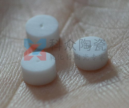 0.5mm孔径陶瓷零件