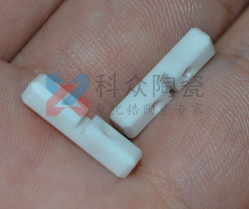 氧化铝陶瓷性能好应用广泛