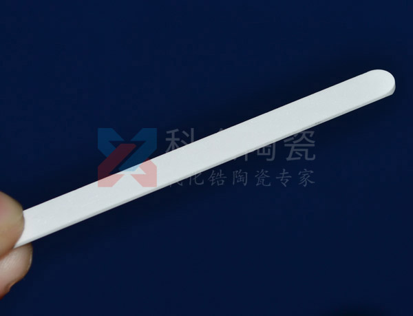 氧化锆陶瓷中元素的用途
