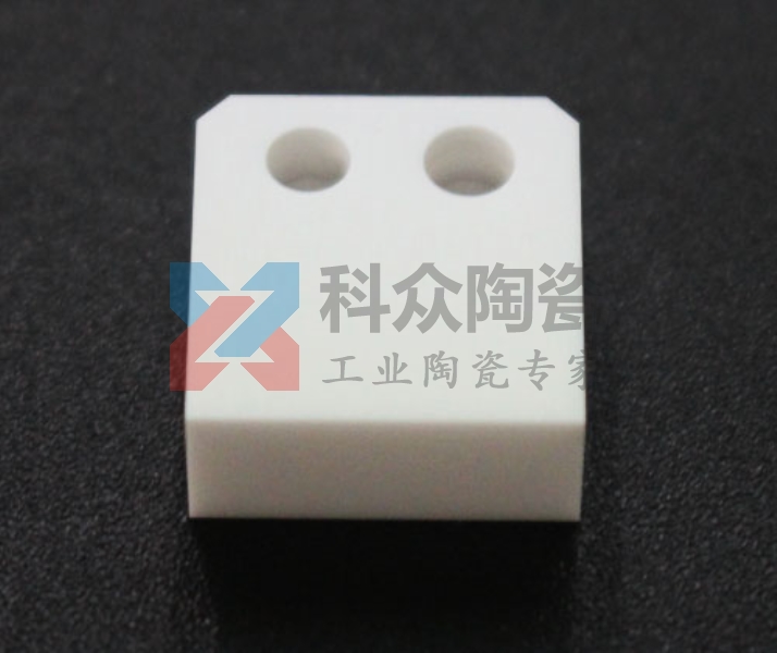 0.7mm微孔氧化锆陶瓷零件