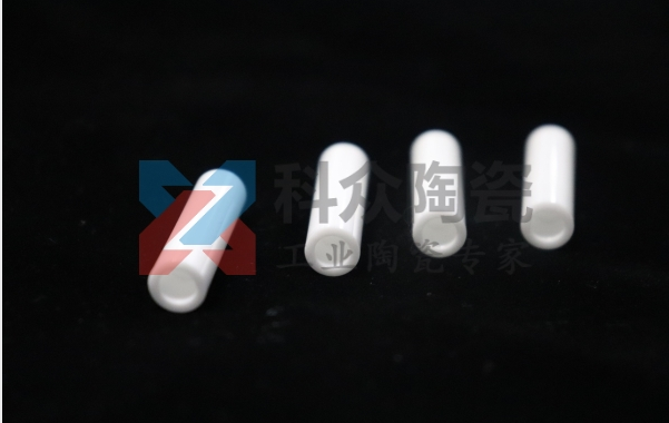 白色氧化锆